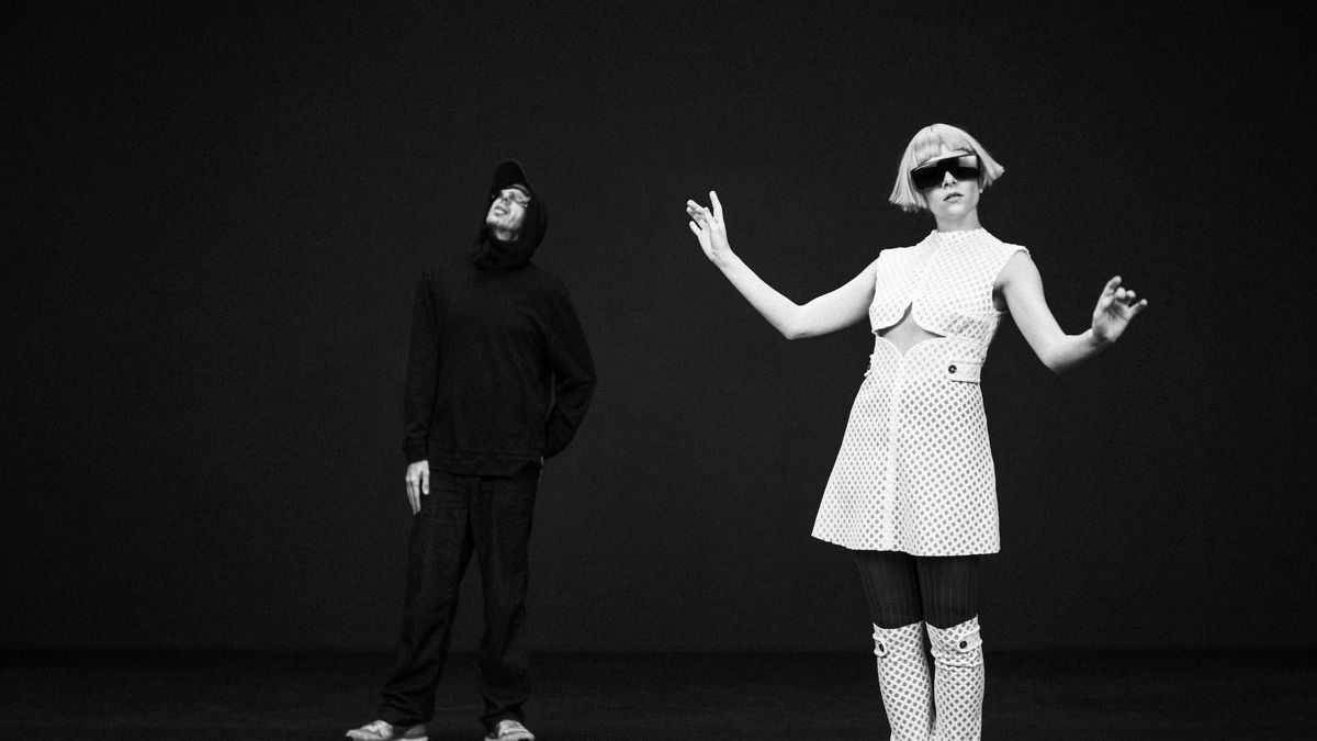 Aurora přijede potřetí na Colours, tentokrát se žhavým tanečním projektem Tomora